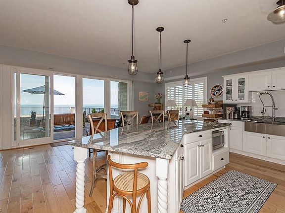 5th image of 9108 Larimar Dr #9108