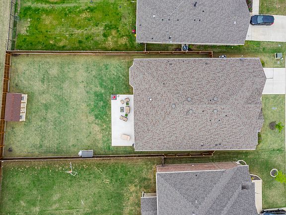 2nd image of 2512 Lakeside Dr
