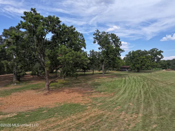 1 Wildwood Dr, Clinton, MS 39056