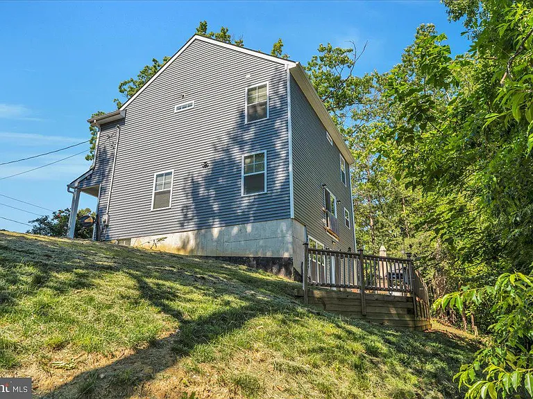 16 Claro Ave — Photo 25