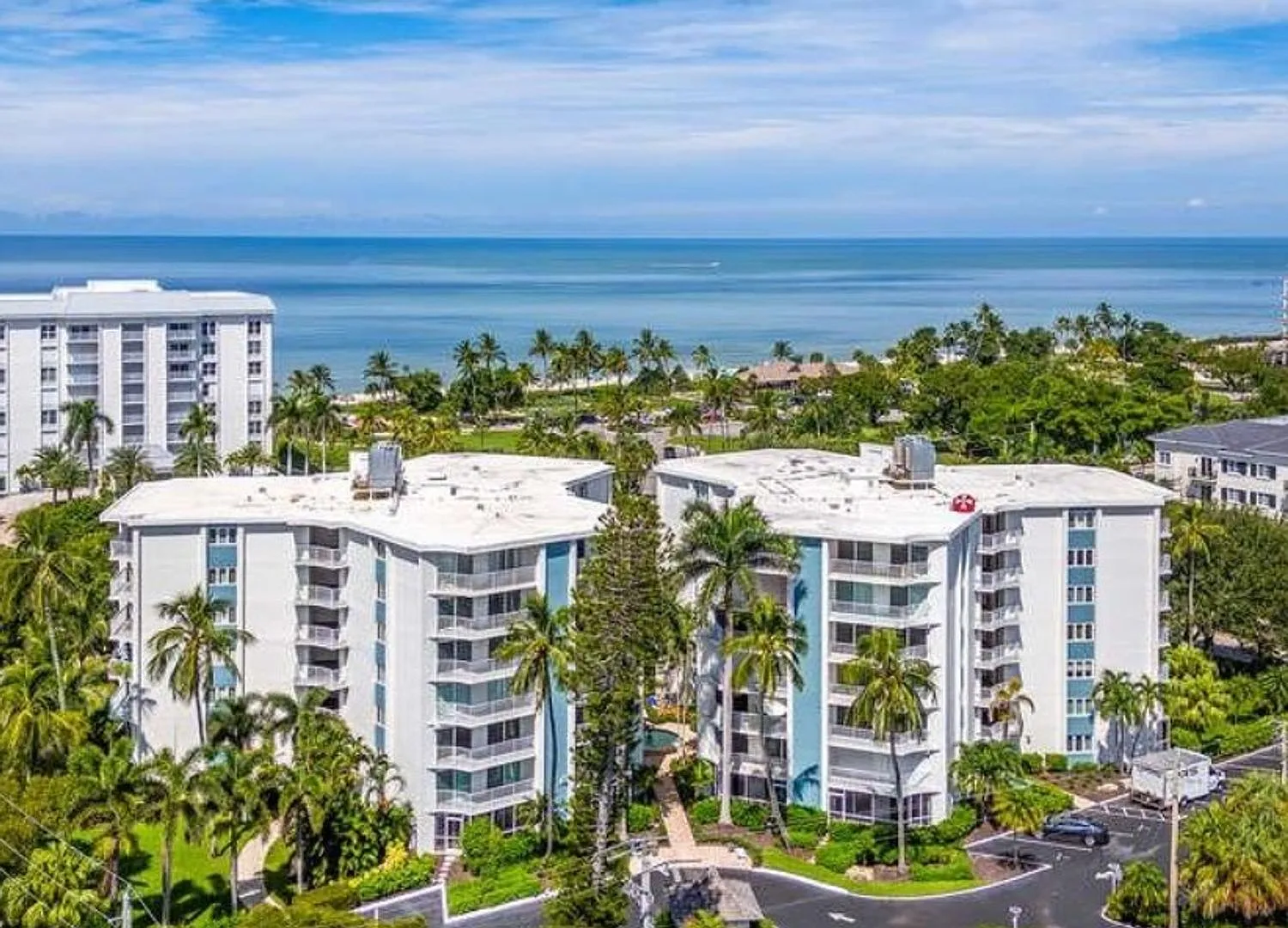 ** Moorings\Coquina Sands Seasonal\Annual Available Remodeled 2/2 Across From Lowdermilk Park Bea... — Photo 2