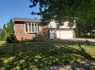 5418 Comstock Rd, Bedford Heights, OH 44146