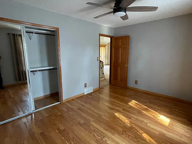 6407 Carpenter Ave — Photo 13