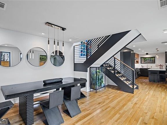 3rd image of 54 Boulevard Se