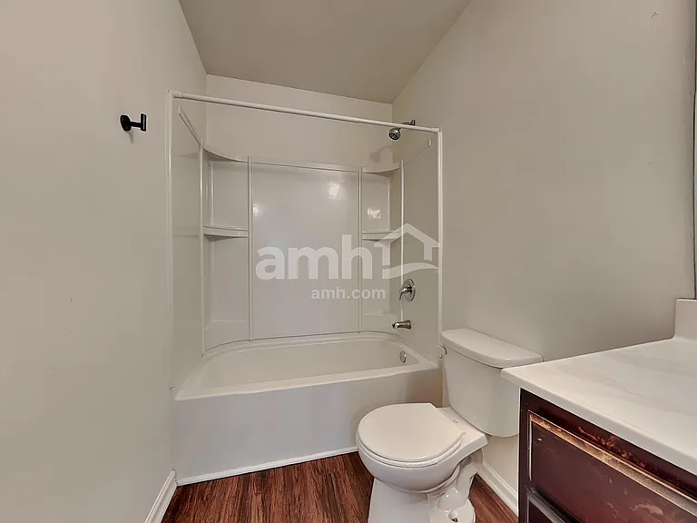 350 Scotland Dr — Photo 13
