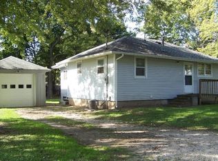 117 Webster Dr, Lincoln, IL 62656