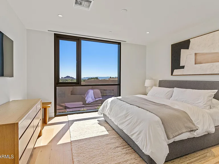 5000 N Camelback Ridge Dr #302 — Photo 25