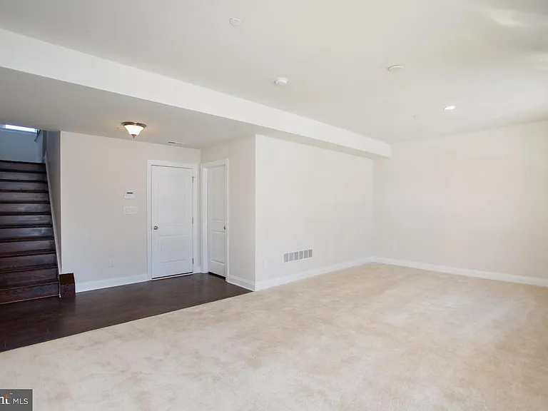 65 Lila Ln — Photo 16