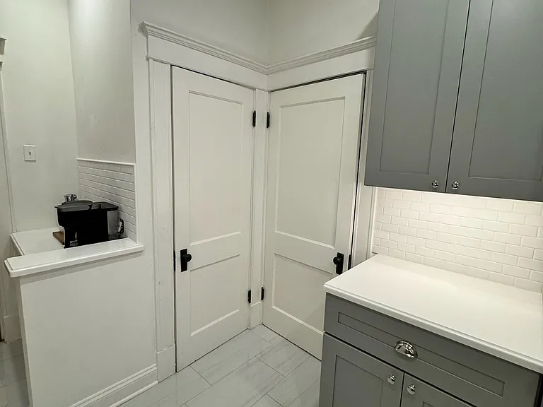 6110 Waterman Blvd — Photo 14