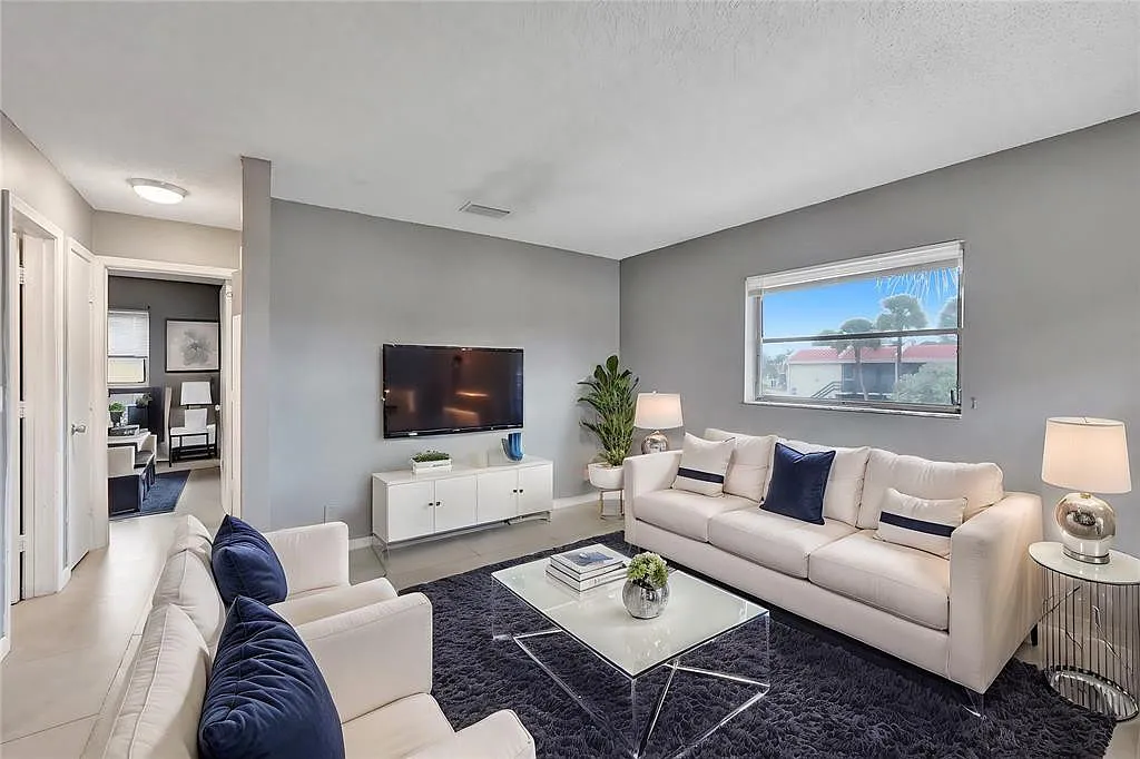 2 bed, 1.0 bath, 609 sqft, $1,800 — Photo 1