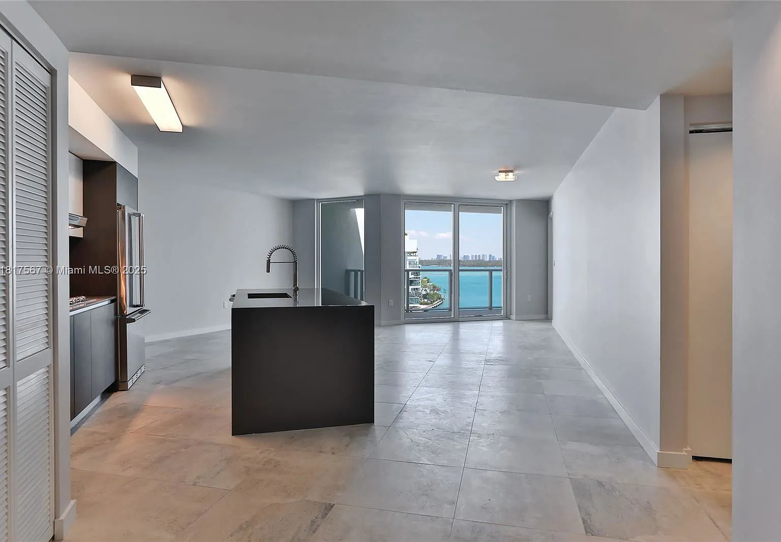 2 bed, 2.0 bath, 1142 sqft, $5,500 — Photo 1