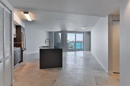 9821 E Bay Harbor Dr #902 Photo 1