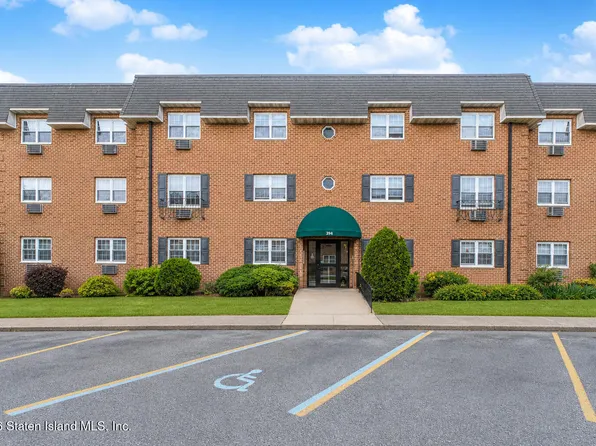 394 Maryland Ave APT 2A, Staten Island, NY 10305