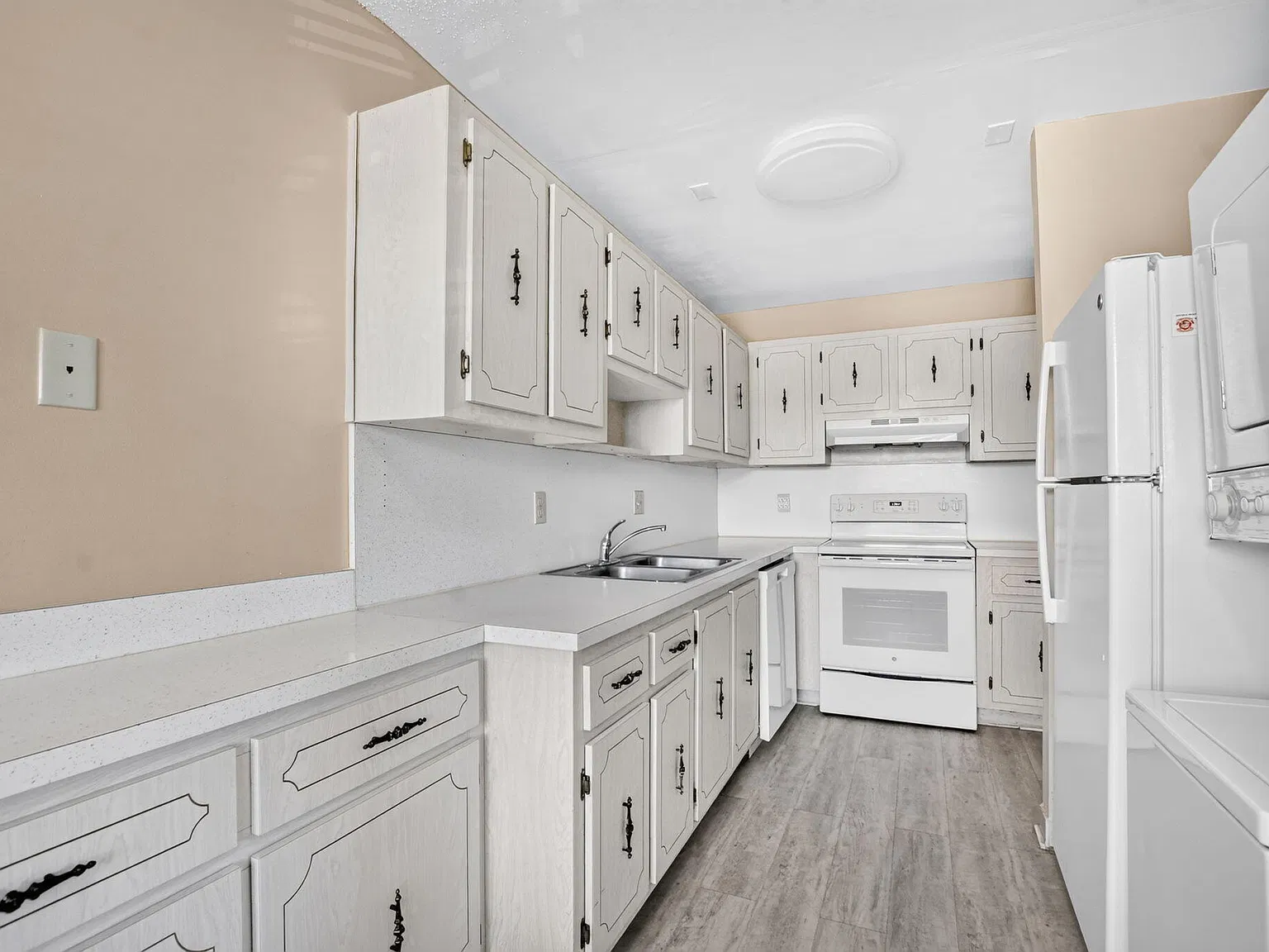 2 bed, 2.0 bath, 1084 sqft, $1,800 — Photo 4
