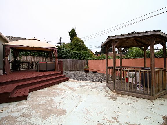 3rd image of 117 Sherwood Way