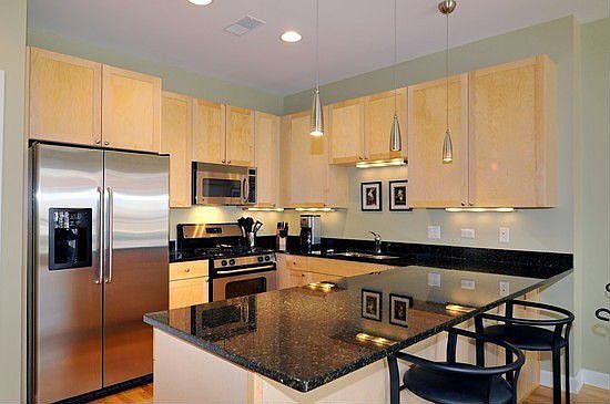 4th image of 4553 N Magnolia Ave APT 203
