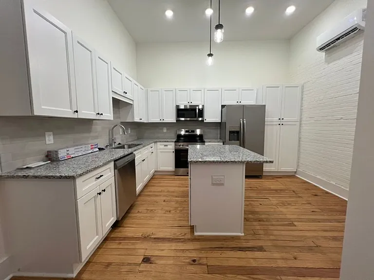 114 Nassau Pl — Photo 36