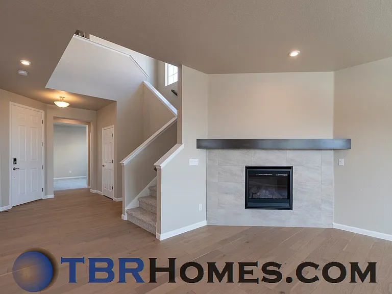 9521 Market Dr — Photo 3