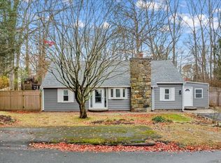 70 Cedar Hill Rd, Guilford, CT 06437