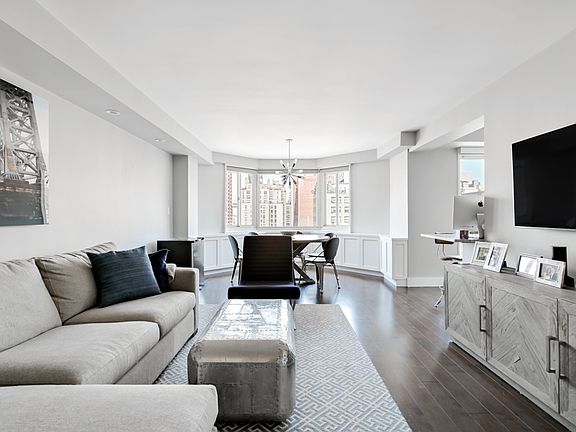 4th image of 301 E 78th St APT 17F