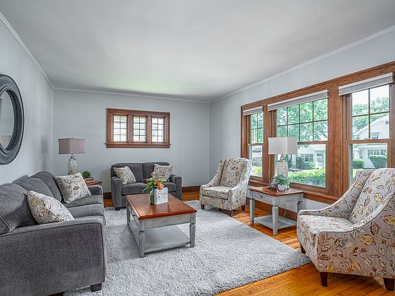 5th image of 2124 Highland Ave