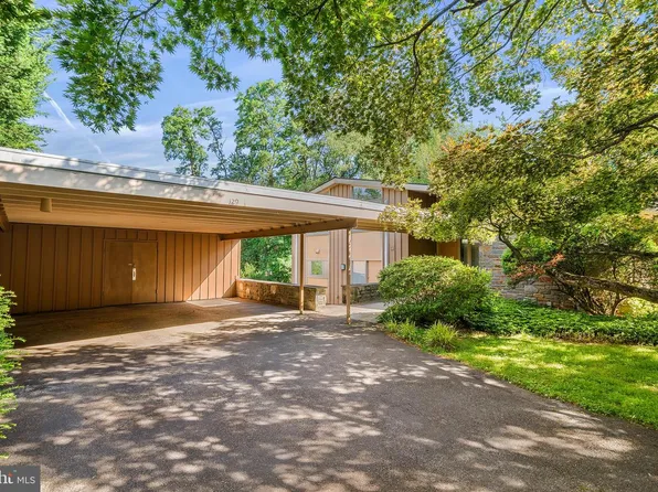 129 Locust Grove Rd, Bryn Mawr, PA 19010