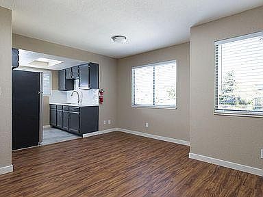 2nd image of 4800 Bayview Ave APT D