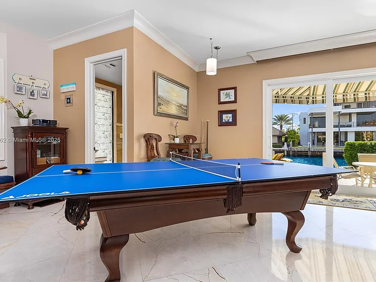 70 Bay Colony Ln — Photo 20