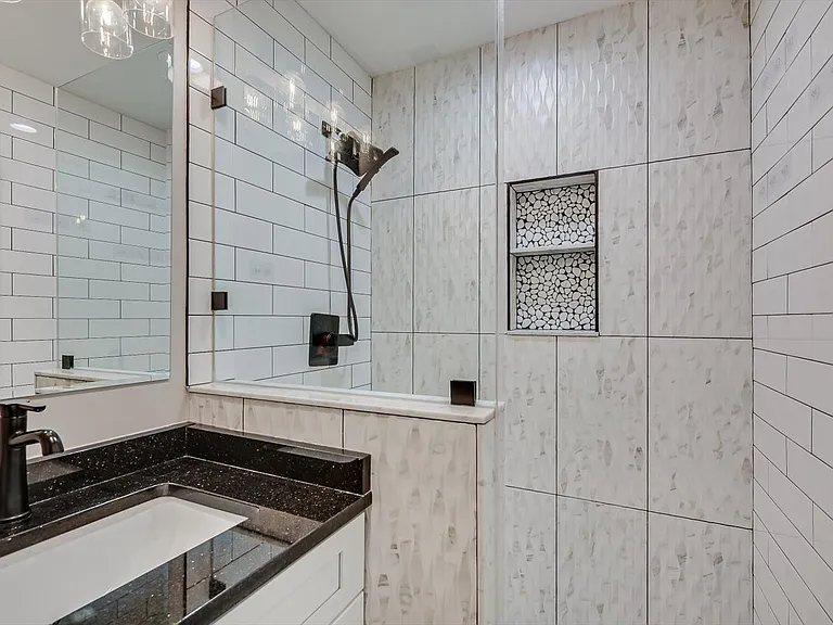 4 Wilcox Ave #B — Photo 15