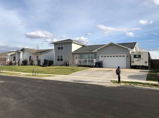 2817 Encino Dr, Great Falls, MT 59404