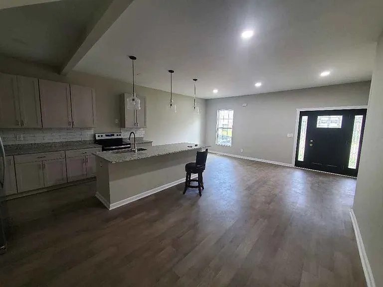 1449 Athens Ave SW — Photo 4