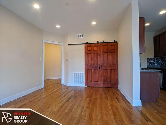 2nd image of 2240 W Wilson Ave #204