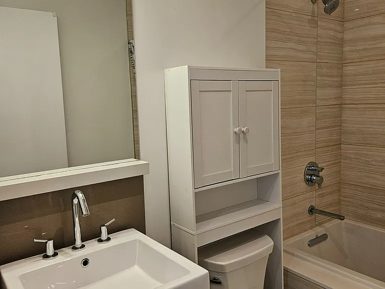 170 Avenue Rd #405 — Photo 10