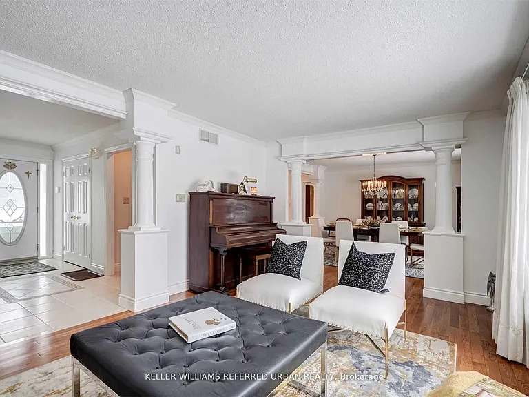 135 Jennifer Cres — Photo 5