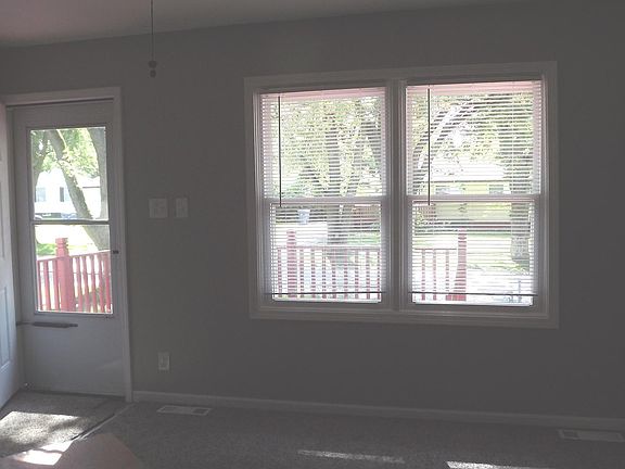 3rd image of 22331 Strassburg Ave