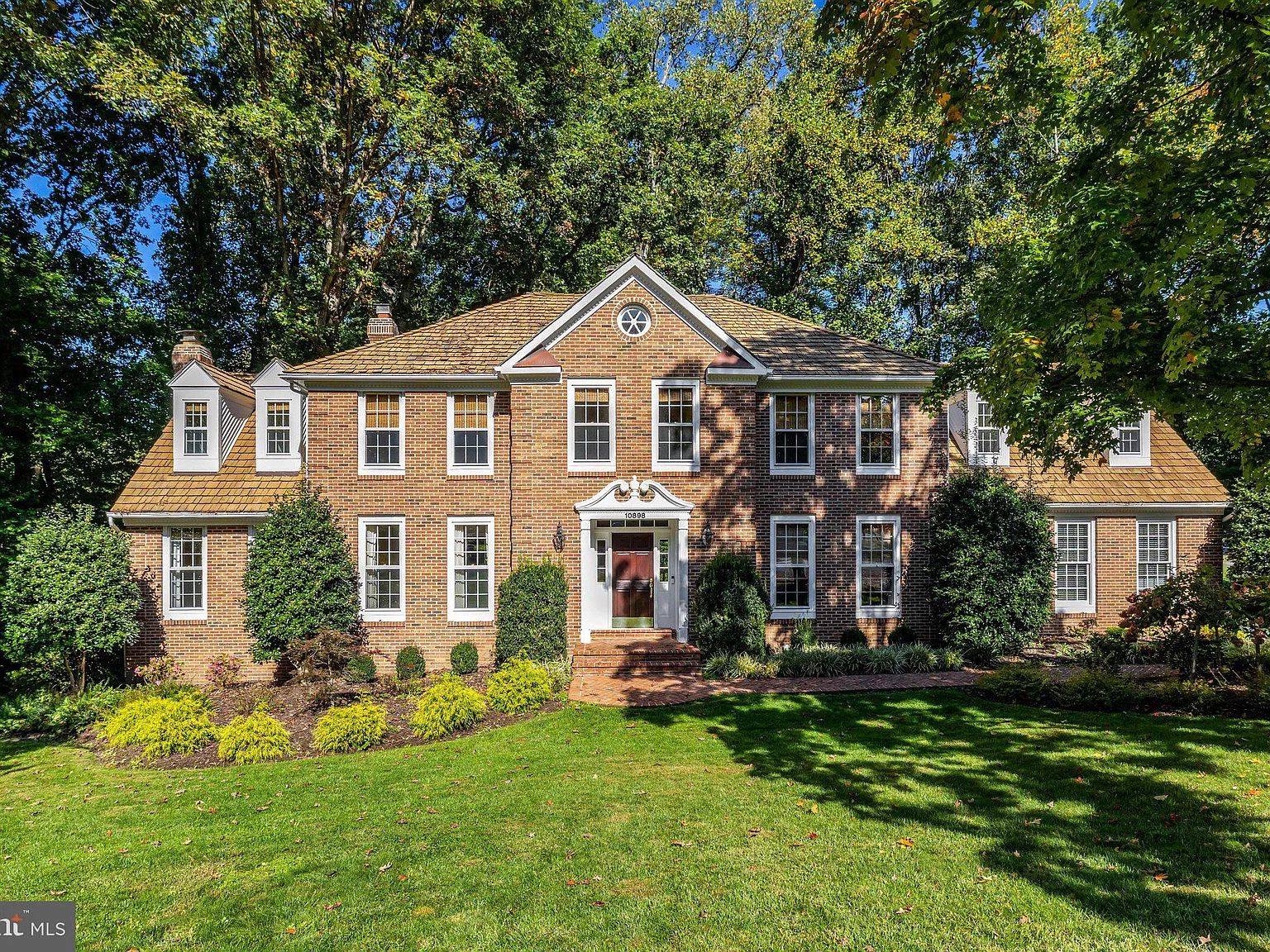 5 bed, 3.5 bath, 3516 sqft, $5,100 — Photo 1