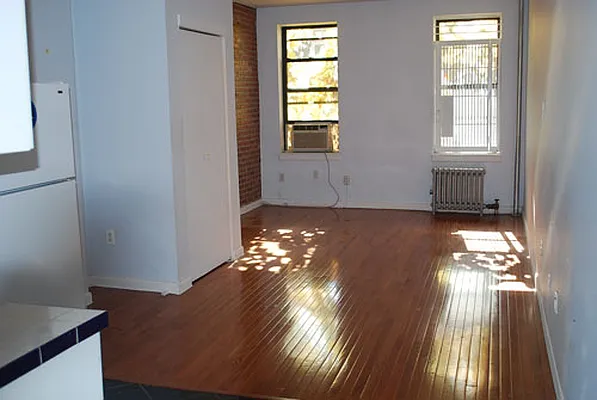 Rented by Geoffrey Stevens Realty | media 21