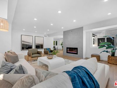 418 N Bowling Green Way, Los Angeles, CA, 90049
