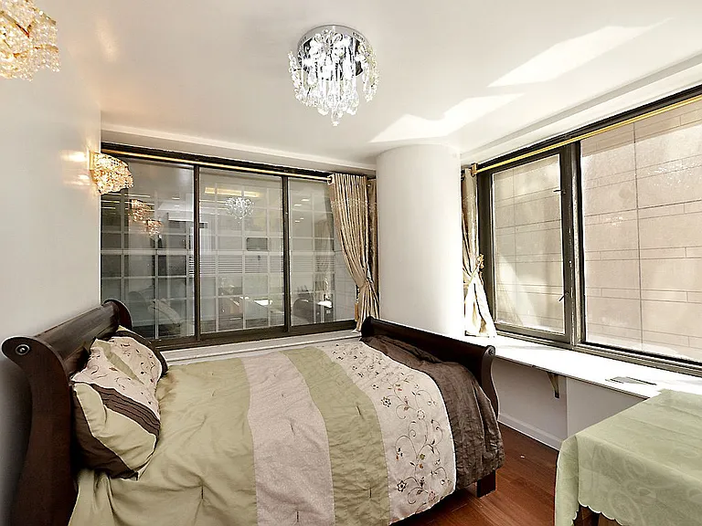 161 W 61st St #3F — Photo 11