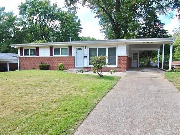 3rd image of 435 Larry Dr