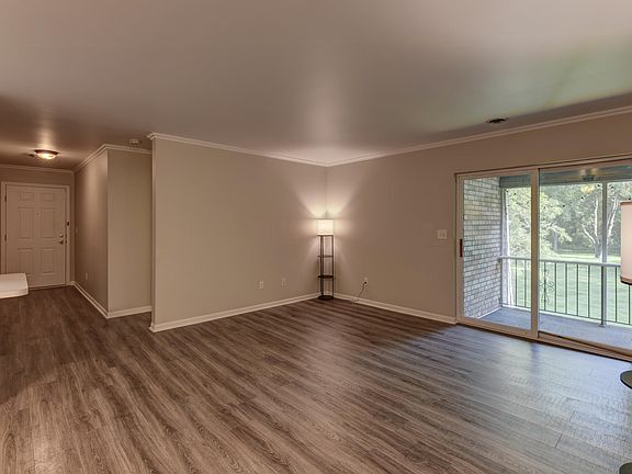 5th image of 750 Hidden Oak Trl Unit 2-B