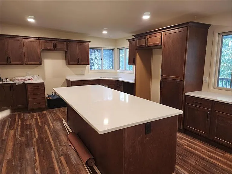 2024 Green Terrace Dr — Photo 2