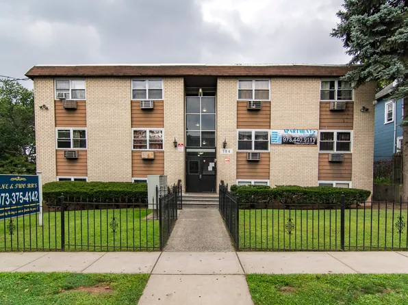 210 Cleveland St #3, Orange, NJ 07050