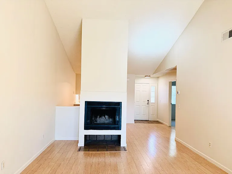 1211 Capri Way #3 — Photo 40