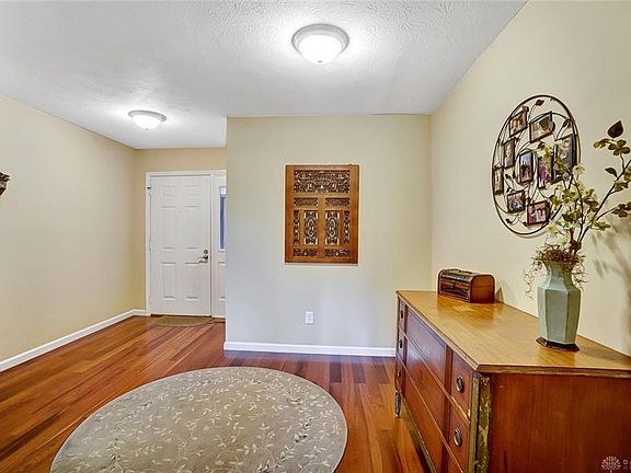 5th image of 793 Hidden Cir
