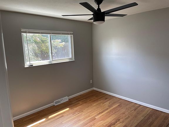 4th image of 17819 Webb Cliff Dr APT 3