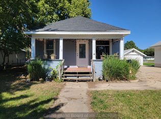 318 E 14th St, Grand Island, NE 68801