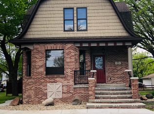 105 E Willow St, Fairbury, IL 61739