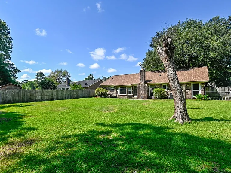 617 Longleaf Rd — Photo 23
