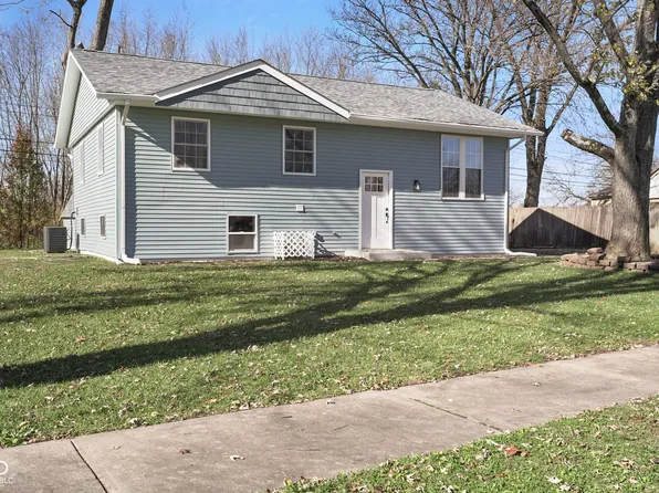 70 Lincoln Ct, Franklin, IN 46131